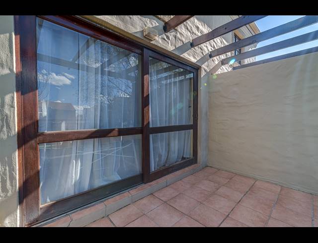 2 BEDROOM APARTMENT FOR SALE IN PAULSHOF